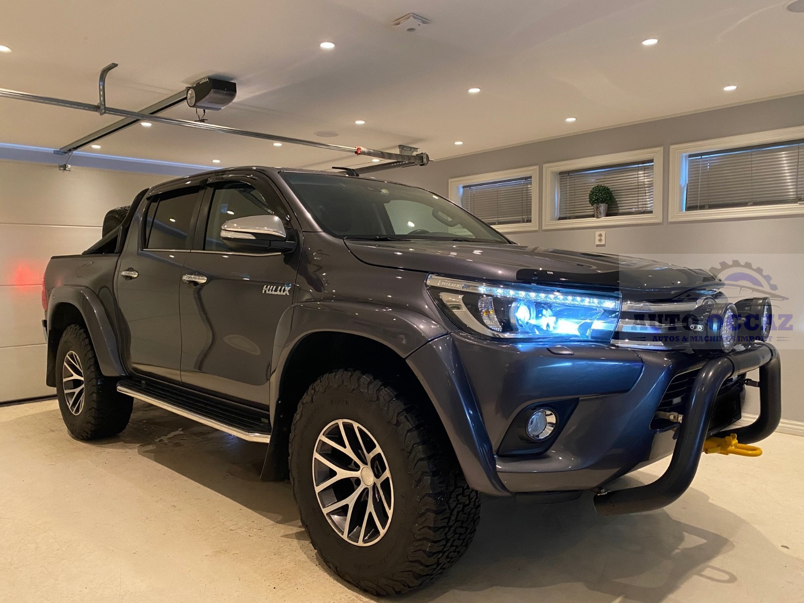 Toyota Hilux Artic Trucks 35