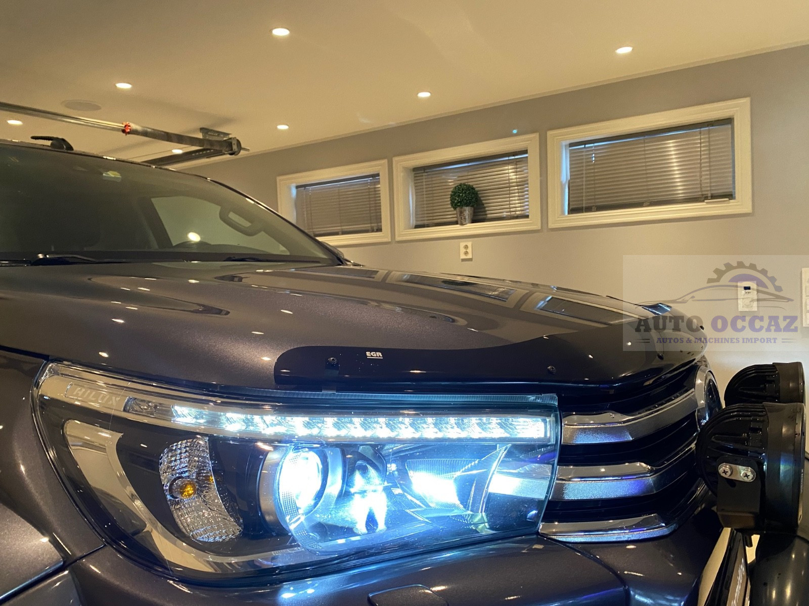 Toyota Hilux Artic Trucks 35